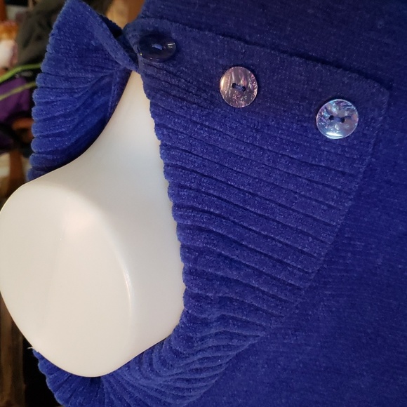 Carol Reed sweater - Picture 2 of 2